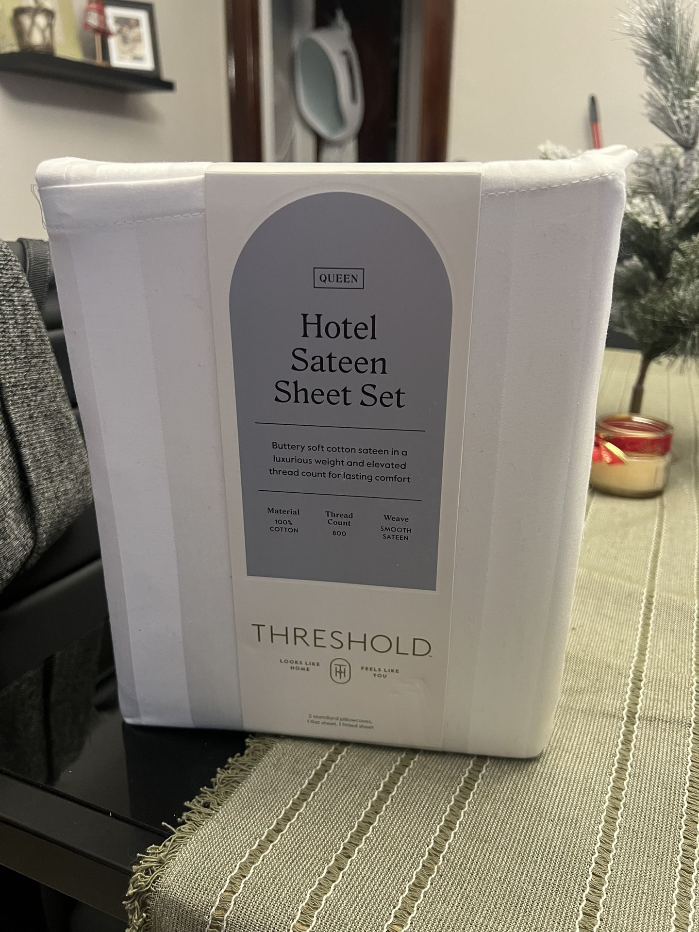 Queen Hotel Sateen Sheet Set Includes Flat and Fitted Sheets and 2 Pillowcases NEVER OPENED