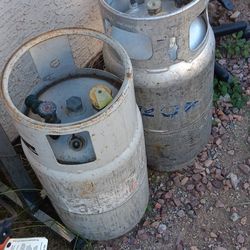 2 RV 7 GAL PROPANE TANKS $60 OBO