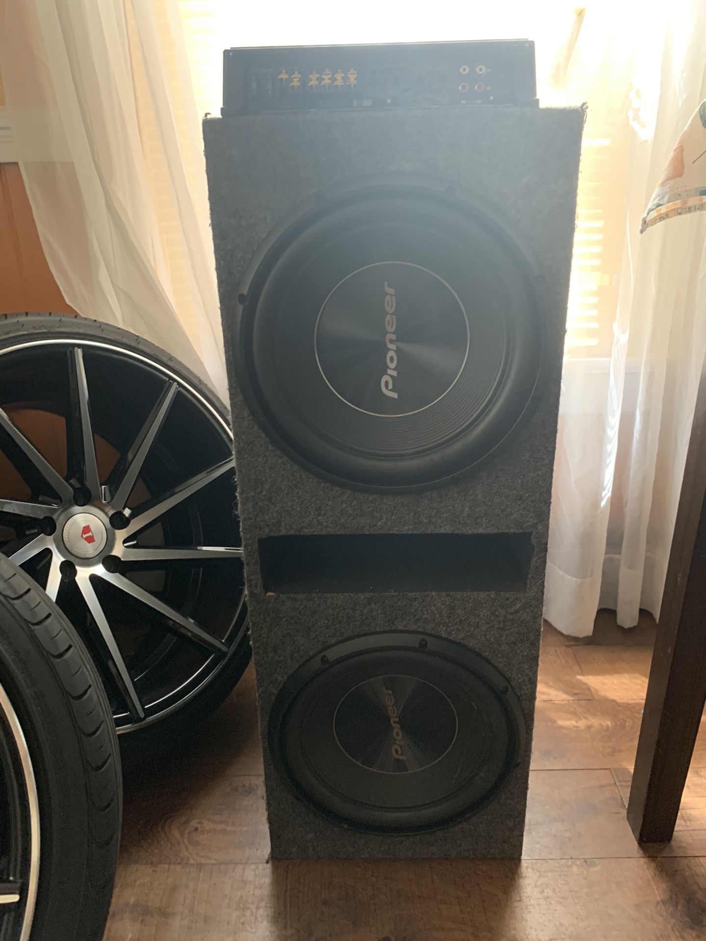Amp and subs $300