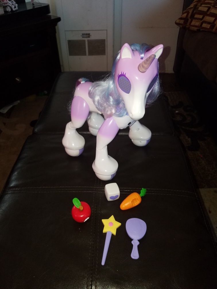 Zoomer Enchanted unicorn interactive toy animal