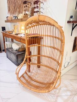 Seren & Lily Egg chair
