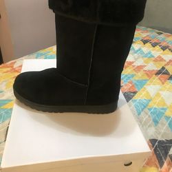 Women’s Boots Size 8