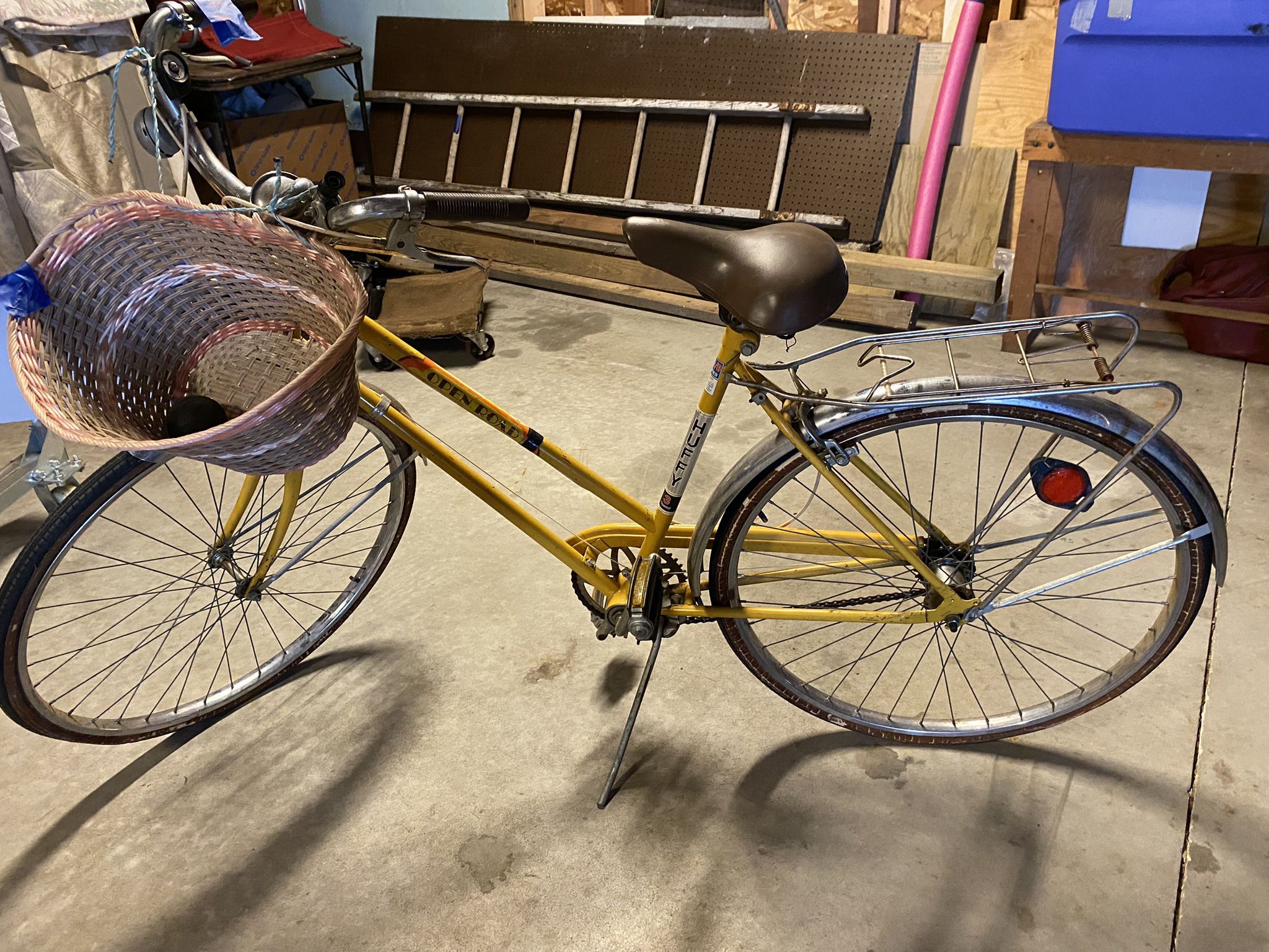 VINTAGE HUFFY OPEN ROAD 3 SPEED BICYCLE 
