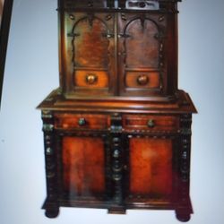 AMERICAN ELIZABETHAN REVIVAL WALNUT CANINET
