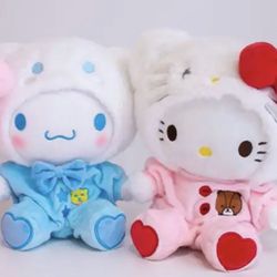 Hello Kitty & Cinnamon Roll 