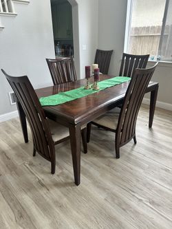 Dining Set