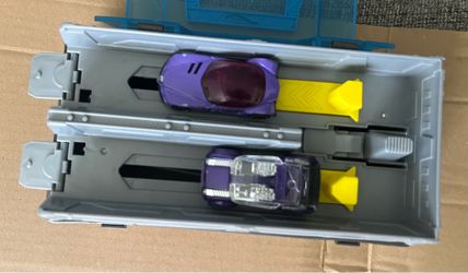 Hot wheels catapult case with cars
