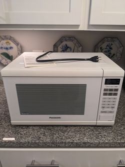 Panasonic genius sensor 1200w microwave