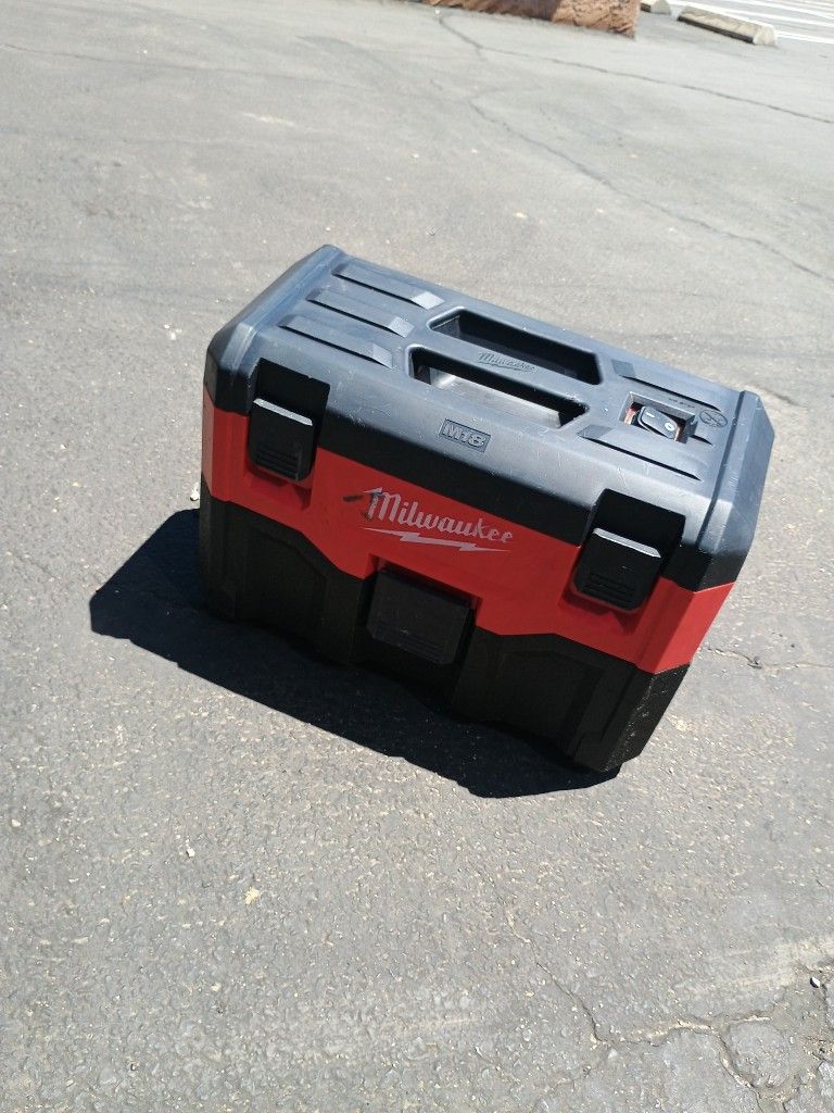 Milwaukee Vacuum