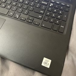 Dell  15.6” Full HD   Touch Display 
