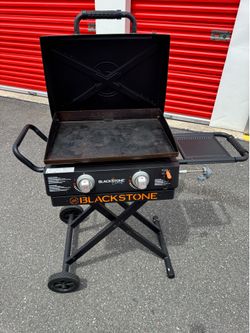 Mint condition Clean! Blackstone 22” gas griddle! Assembled collapsible!