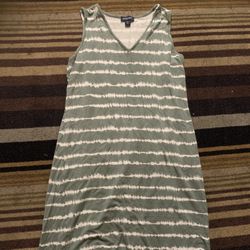 WOMENS LARGE DRESS WITH POCKETS