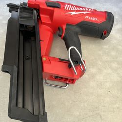 Milwaukee M18 FUEL 3-1/2 in. 18-Volt 21-Degree Lithium-Ion Brushless Cordless Framing Nailer (Tool-Only)