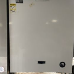WHITE MAYTAG  STAINLESS  STEEL DISHWASHER 