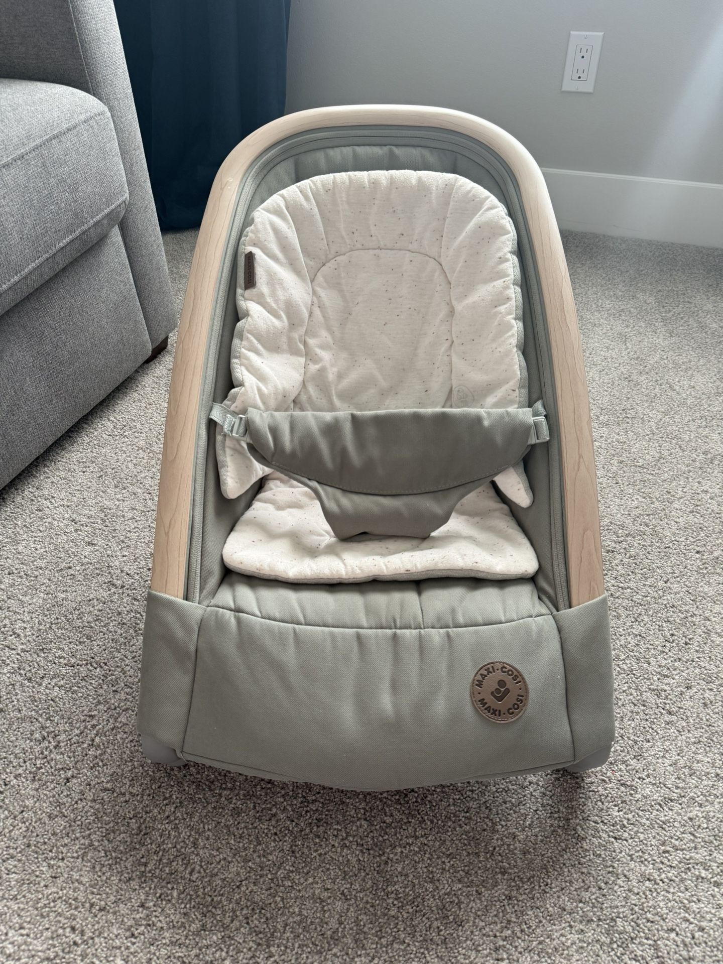 Maxi Cosi Rocking Chair - 2 in 1 LIKE NEW