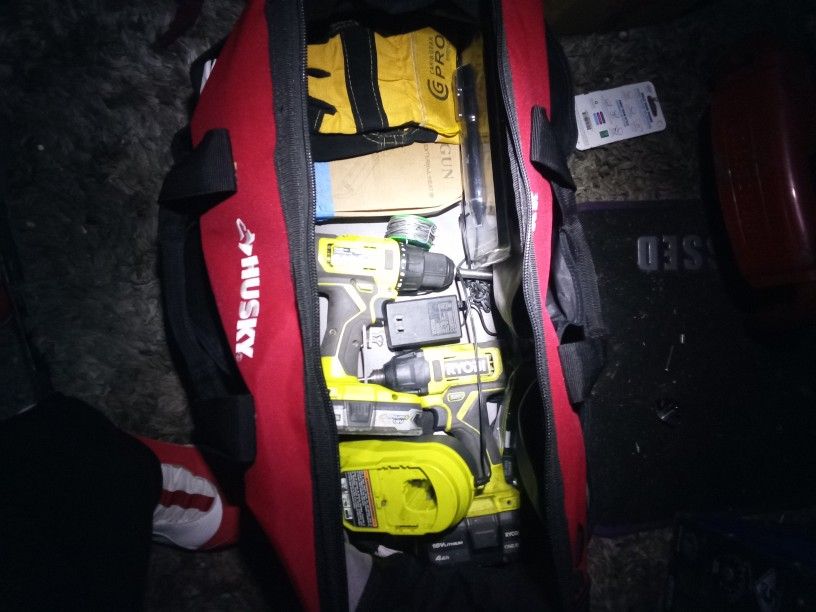 Huskey Tool Bag An Drill/Impact  https://offerup.com/redirect/?o=U2V0LlBsdXM= Welder Portable