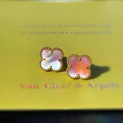 18k yellow gold Van Cleef style Alhambra Pink Mother of pearl stone clover stud earrings