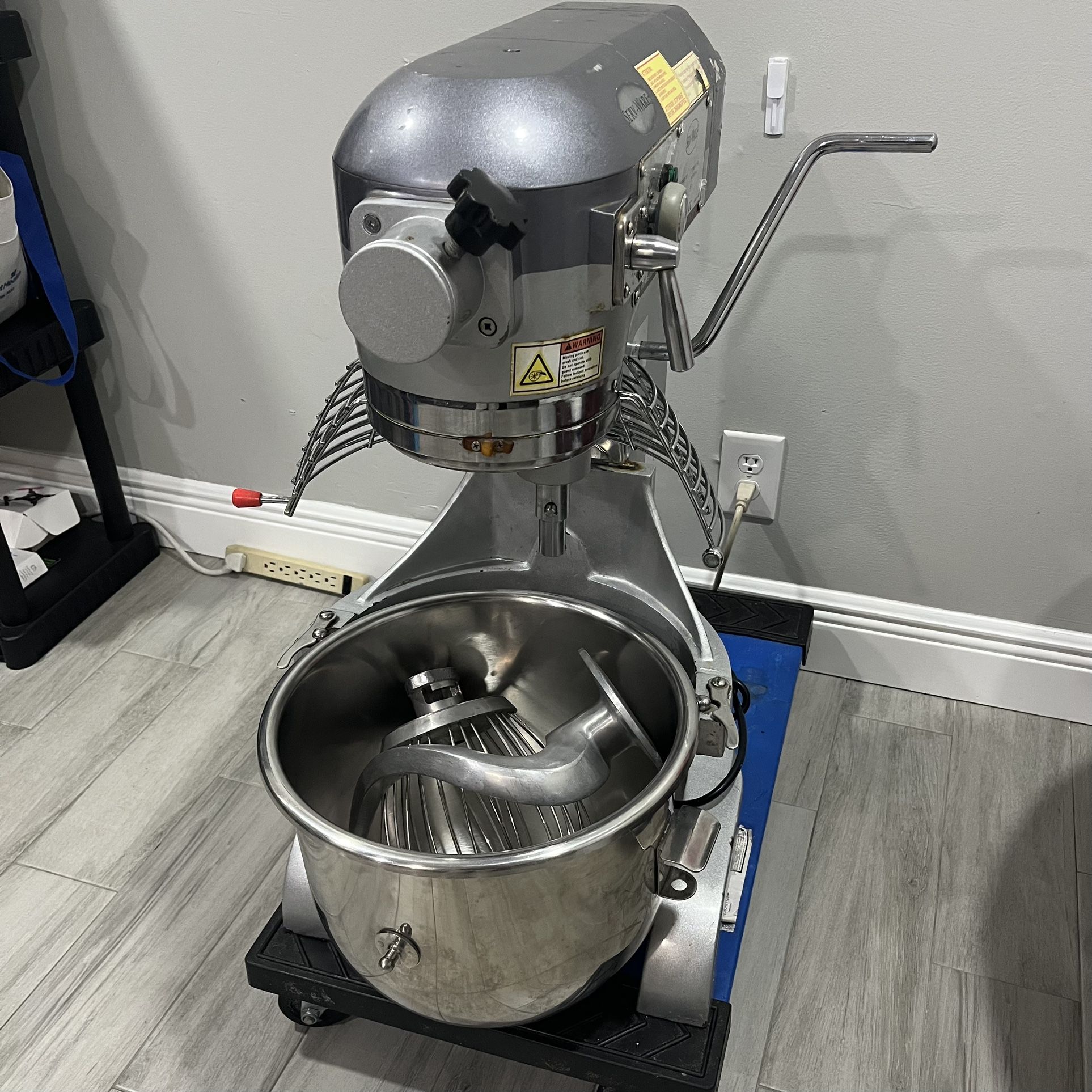 Serv-Ware PM20-PTO 20-Qt. Planetary Mixer, Floor Model w/ Accessories, 3-Speed OBO