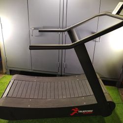 Trueform Runner Curved Treadmill