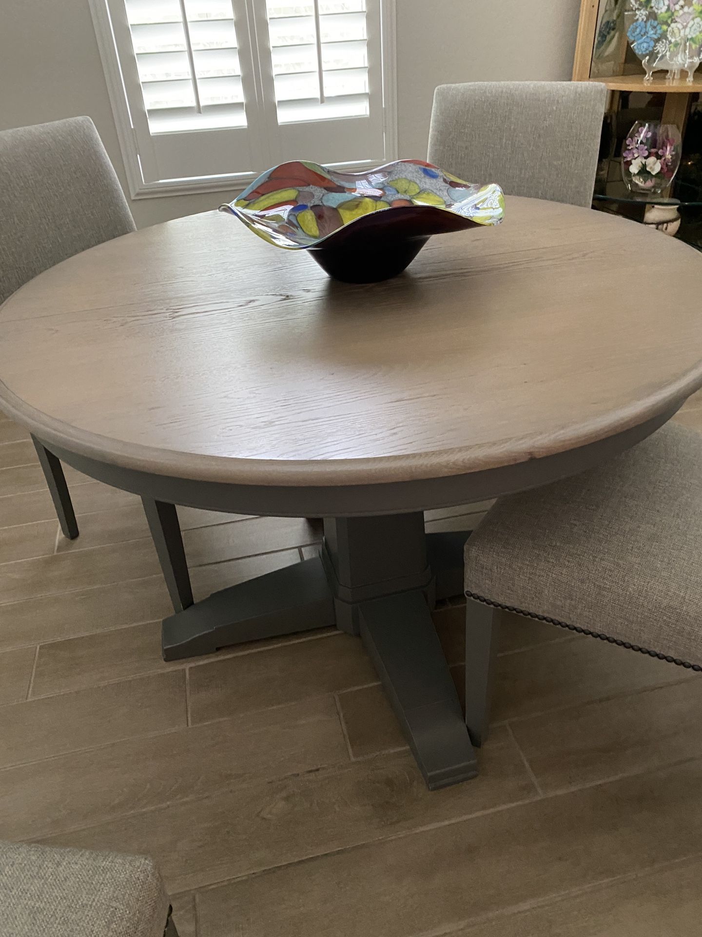 Dining Room Table With 18 Inch Leaf By Bassett