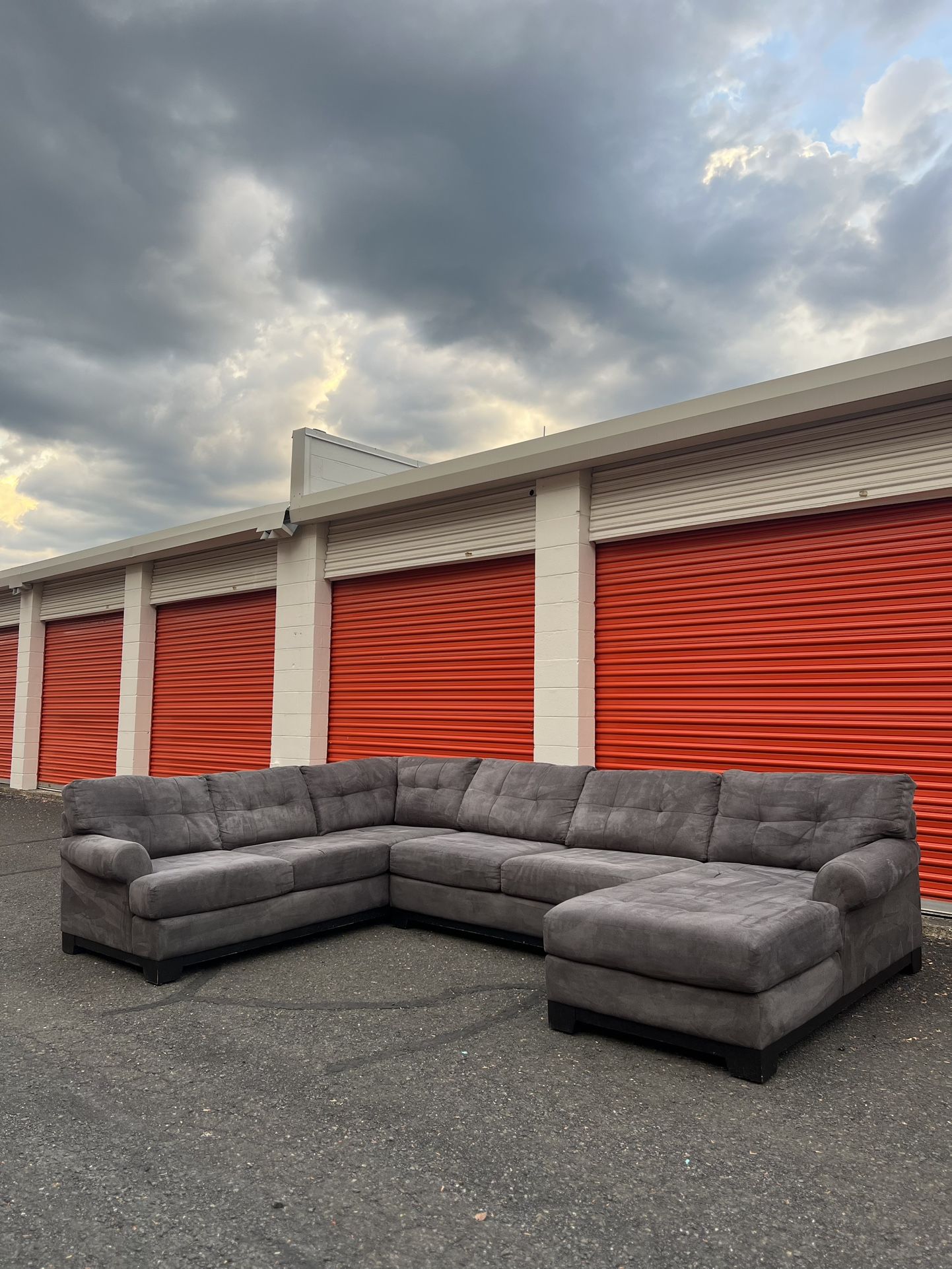 Gray U-Shape Sectional Couch