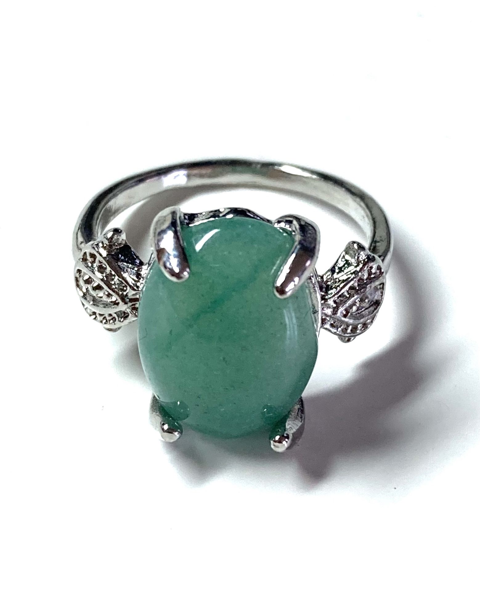 001-2 Myanmar Burma Jadeite Oval Jade Ring Size 6.5