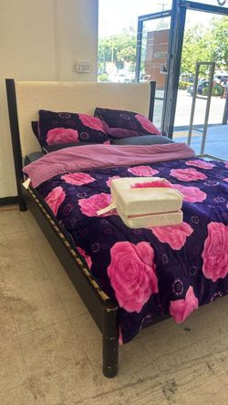 Queen bed $199 Mattress not included