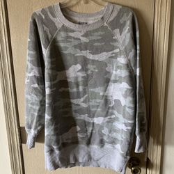 Aerie Brand Sweater Gray Camo Size Small