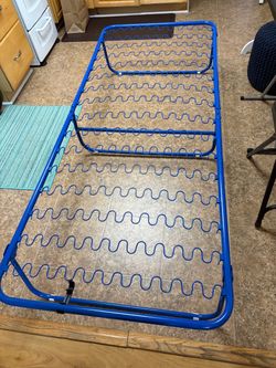 Twin bed cot metal folding portable blue preowned