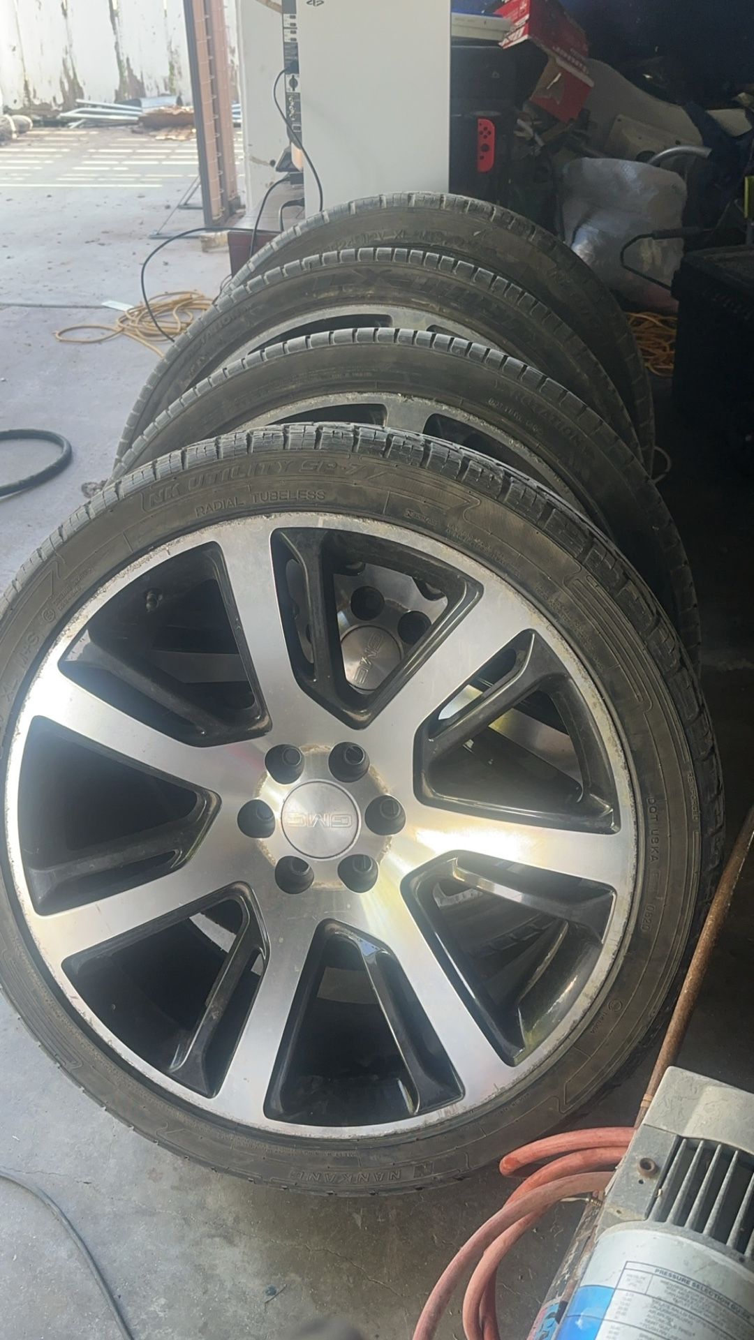 24s 6 Lugs