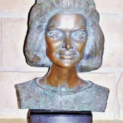 Signed Judy Schwabacher bronze of Jackie Onasis 1968