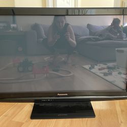 Panasonic 43in Flatscreen TV