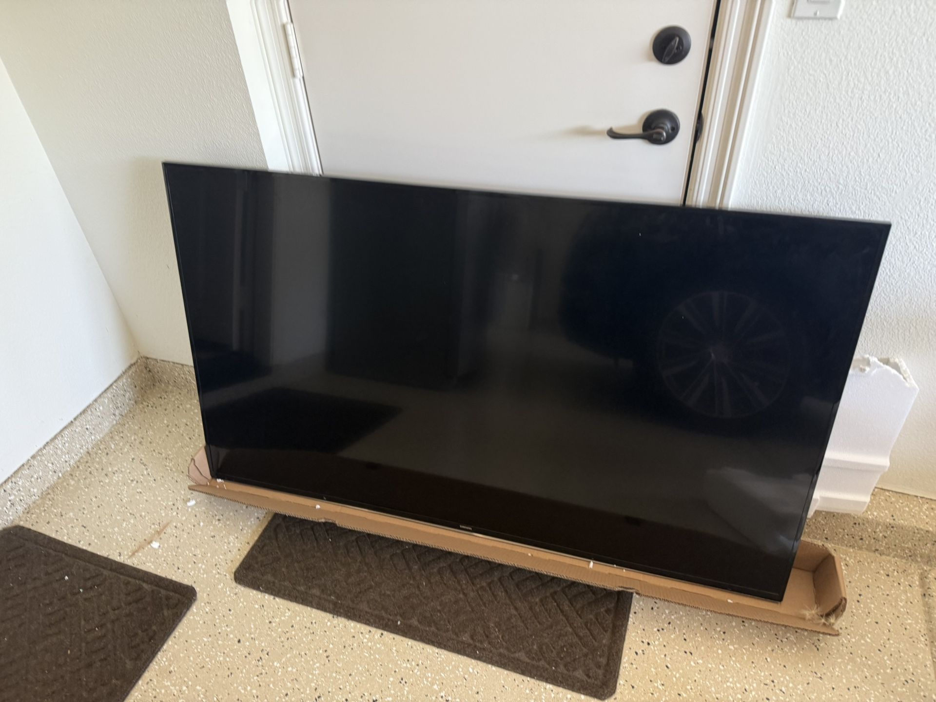SAMSUNG 65’ SMART TV