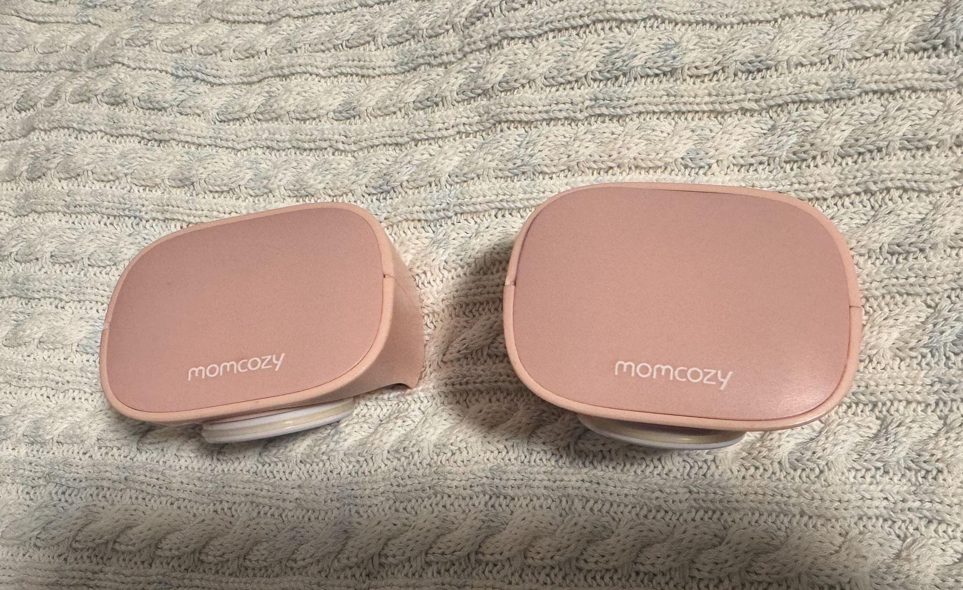 Momcozy wearable breast pumps S-9 D