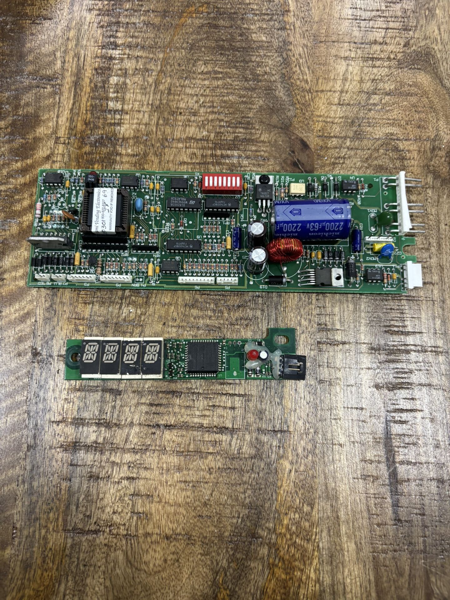 Dixie-Narco Vending Machine Control Board + LED Display Board – Untested / Parts