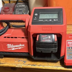 Milwaukee M18 Inflator w/ M18 Battery & M12/M18 Charger