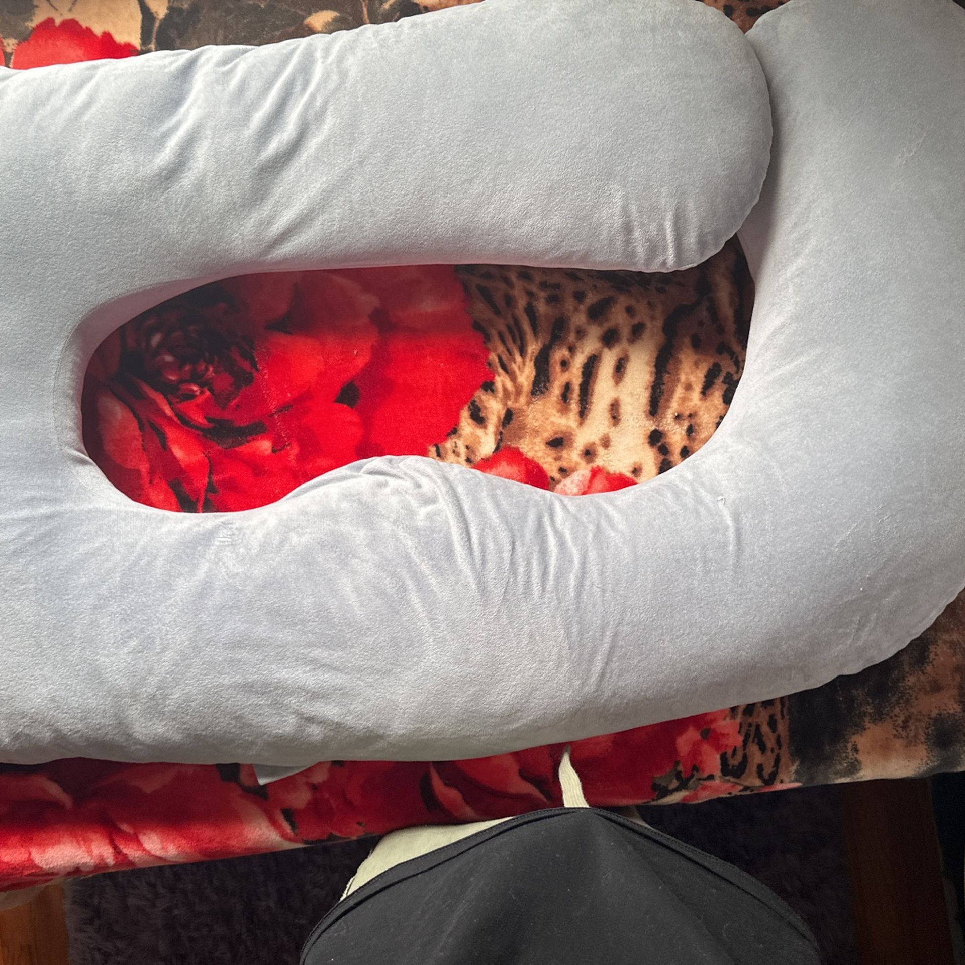 Pregnant Pillow
