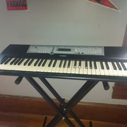 61 Key Yamaha Keyboard