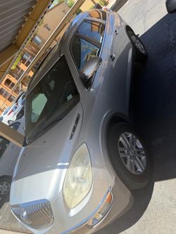 Buick Enclave SUV – Damaged