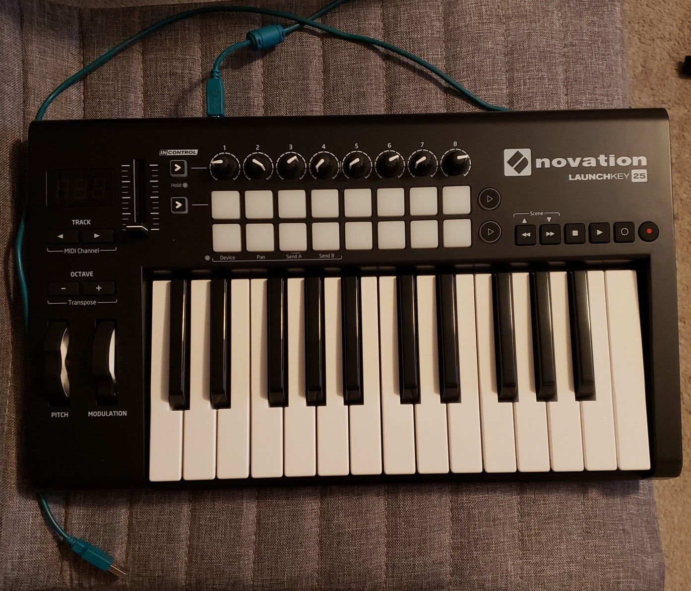 Novation Launch Key 25