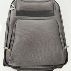 Perry Ellis Rands Expandable Luggage With Wheels