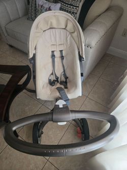 Stokke Xplory Luxury Stroller – Beige/Gray