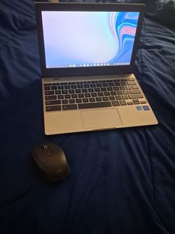 Samsung Chromebook Laptop with Logitech Mouse MX Anywhere 2s