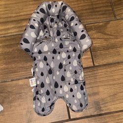 Travel bug infant head support