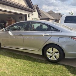 2014 Hyundai Sonata Hybrid