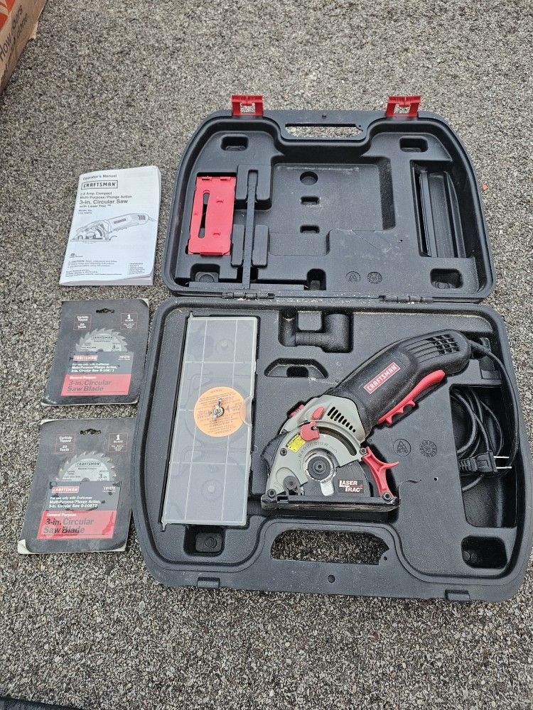 Craftsman 3" Saw With Case