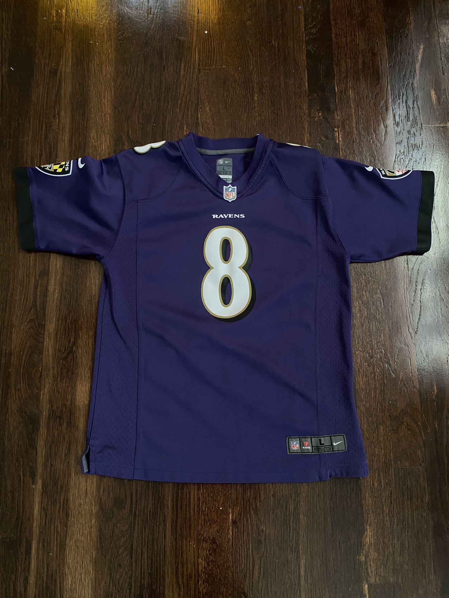 Lamar Jackson, Raven Shirt