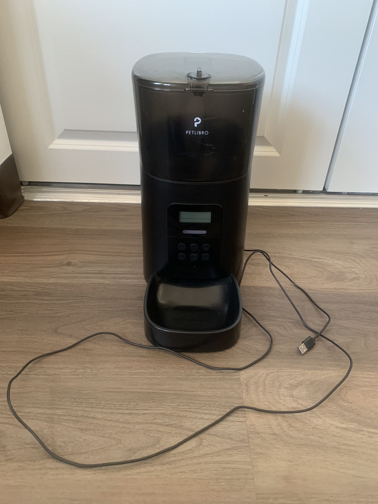 Petlibro automatic cat feeder