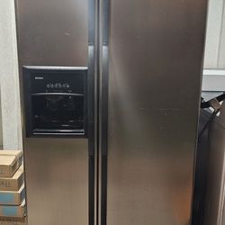 Kenmore Refrigerator 