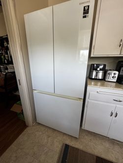 Samsung counter depth fridge freezer ice maker